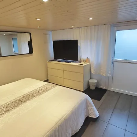 Проживание в семье Sourire De Paradis *